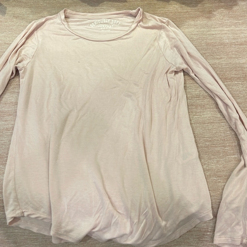 PALE PINK AEROPOSTALE PERFECTLY SOFT LONG SLEEVE CREW NECK